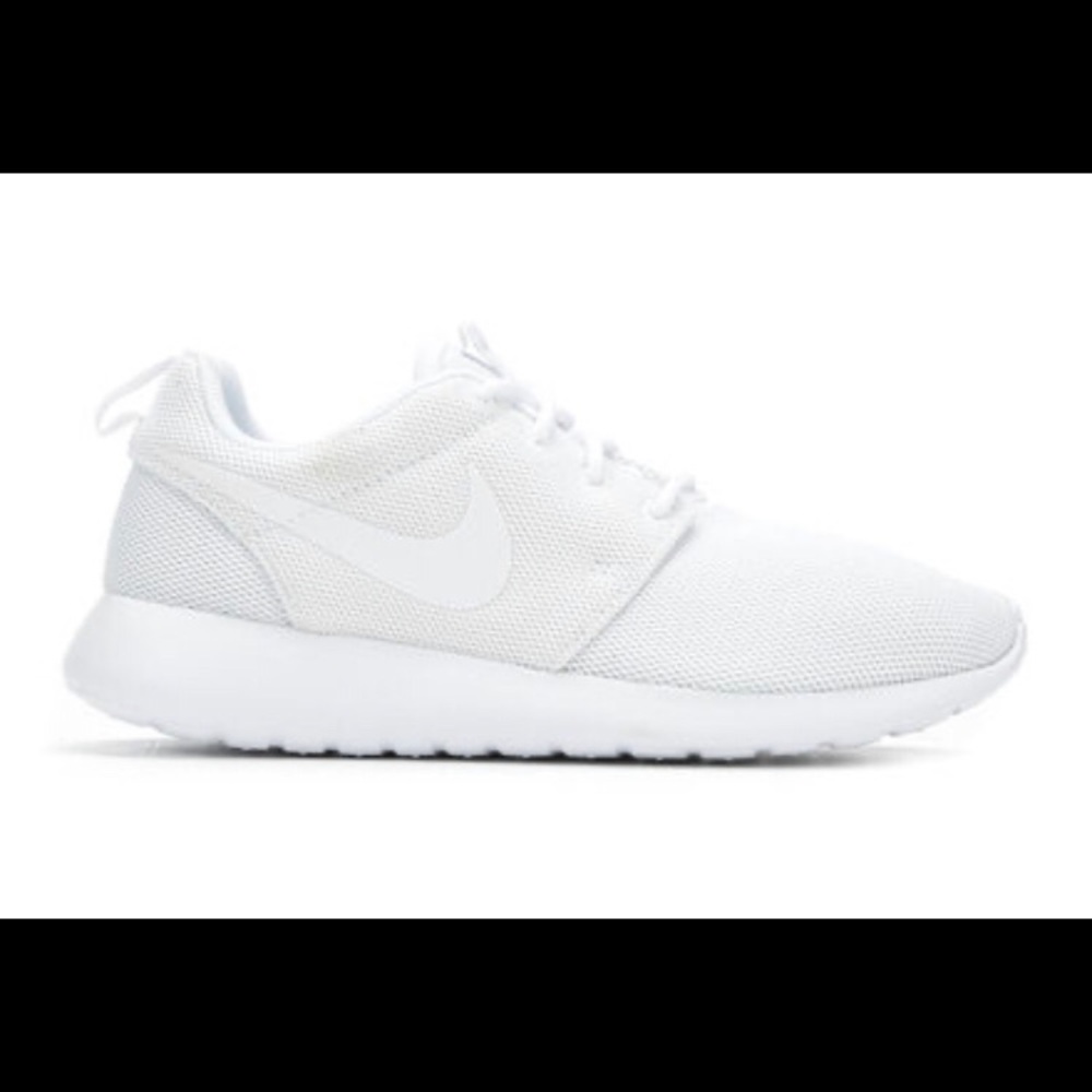 Nike Women’s Roshe One